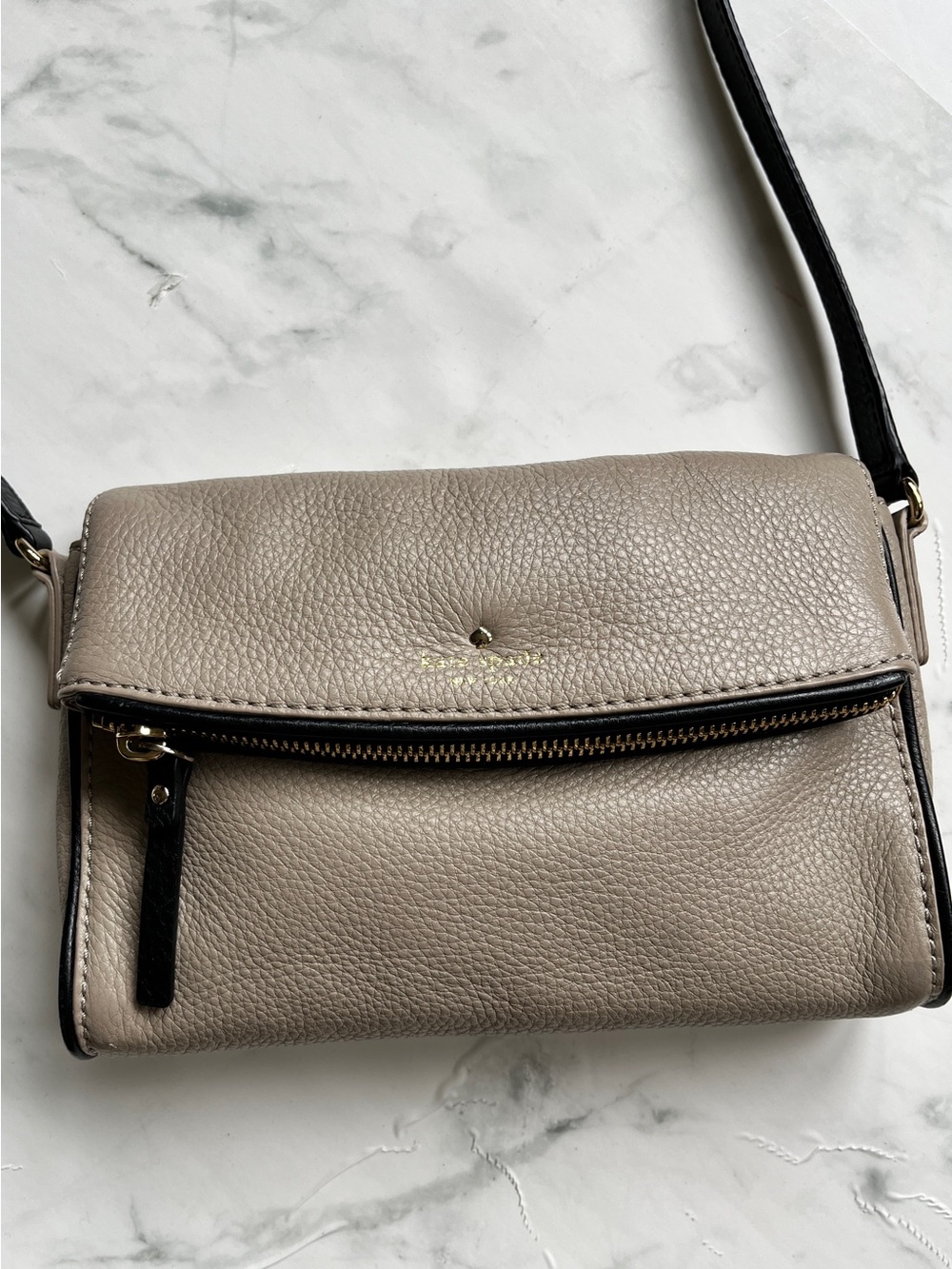 kate spade taupe pebbled leather crossbody with black trim